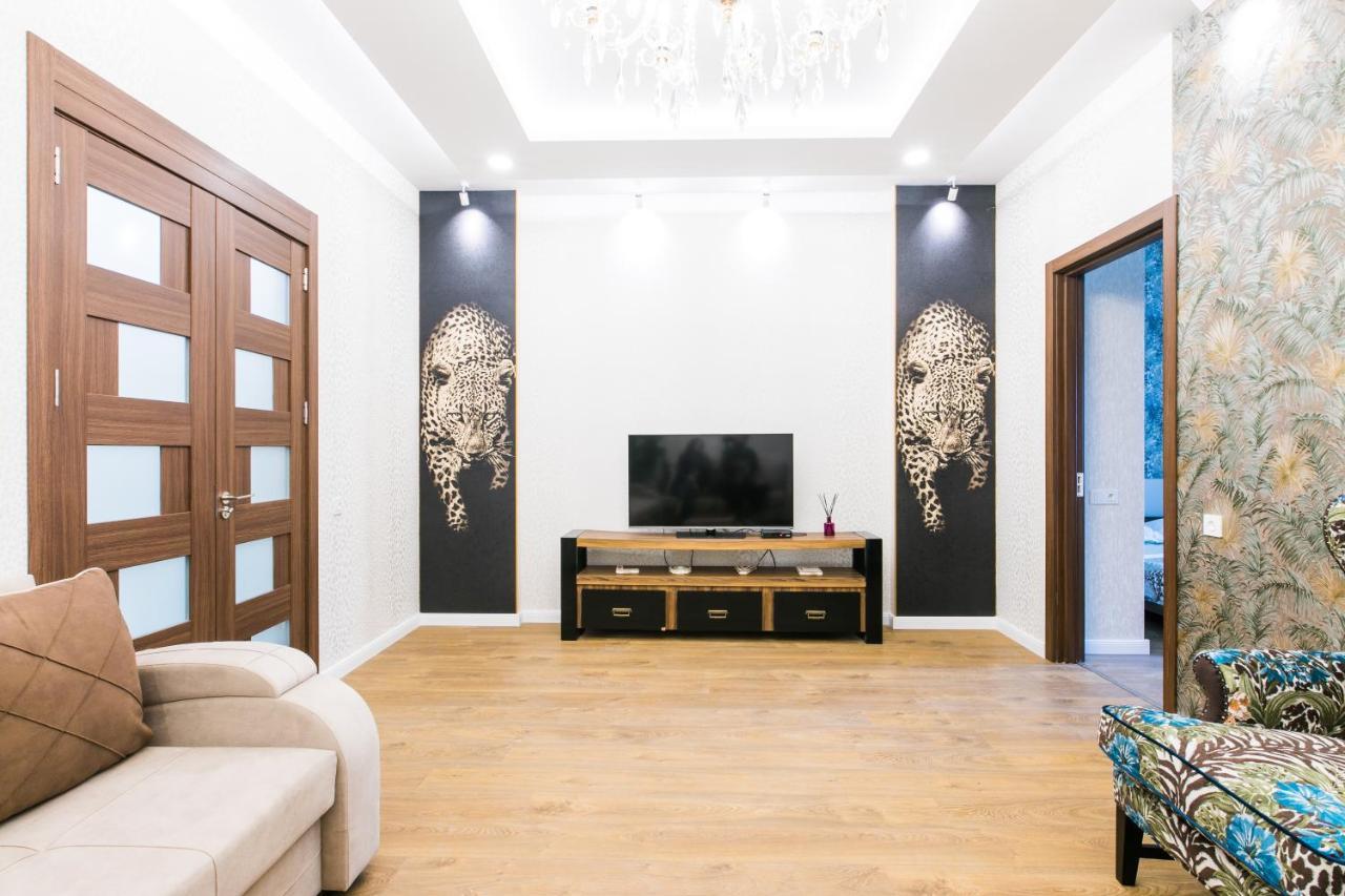 טביליסי Sweet Home 6 Vip At Rustaveli Avenue מראה חיצוני תמונה
